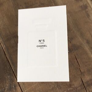 New Chanel No. 5 Eau De Toilette spray 1.5ml